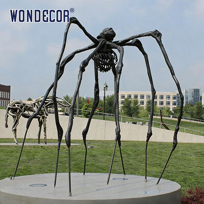 Casting custom sized black large copper bronze spider statues, suitable for squares or gardens